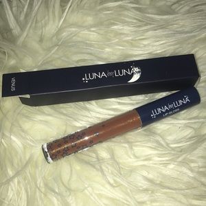 Luna by Luna lipgloss